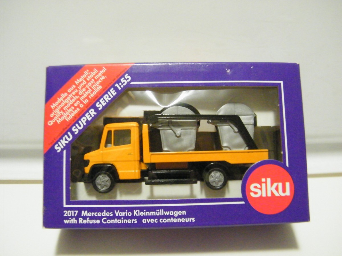 SIKU 2017 Mercedes Vario Kleinmullwagon with Refuse Containers