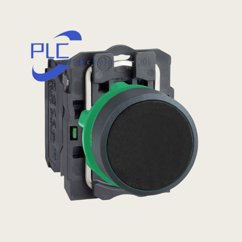XB5AA21 1PC NEW Schneider Push button XB5 plastic flush black spring return