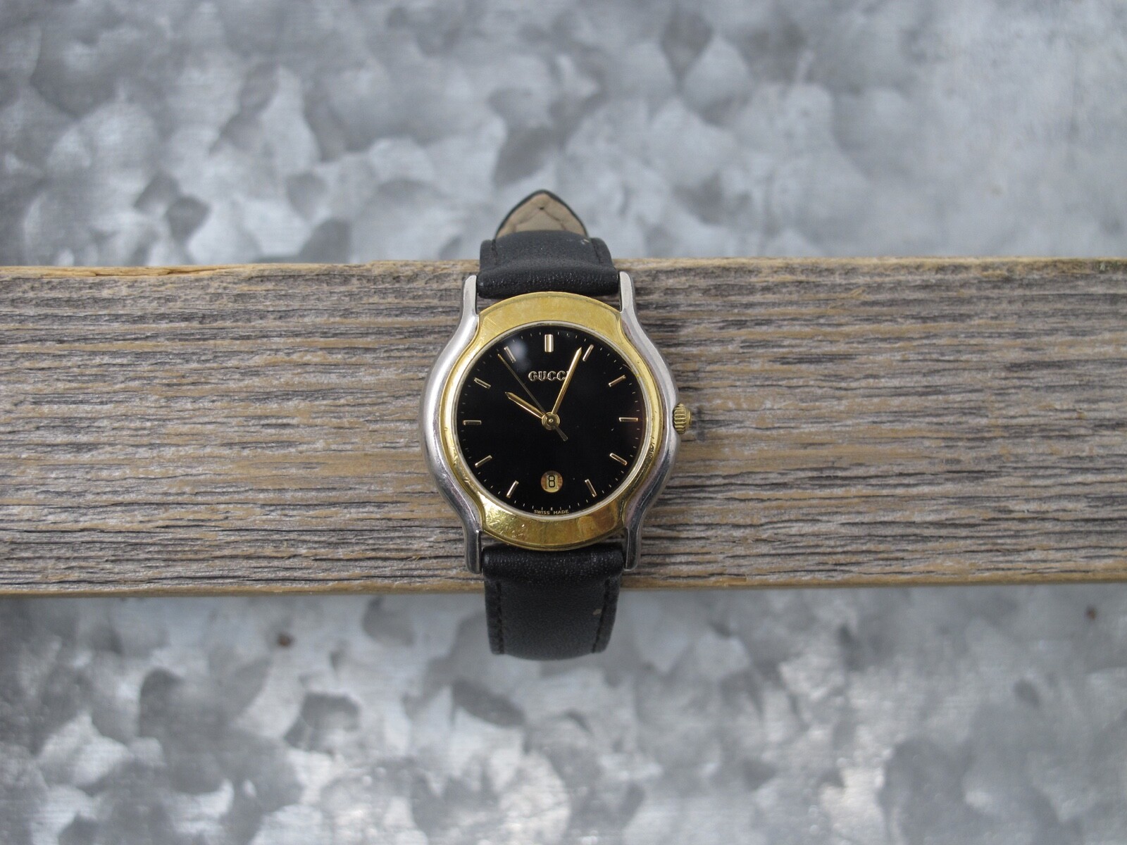 Gucci 8000L Authentic Swiss Ladies Quartz Watch Working Clean Condition-image