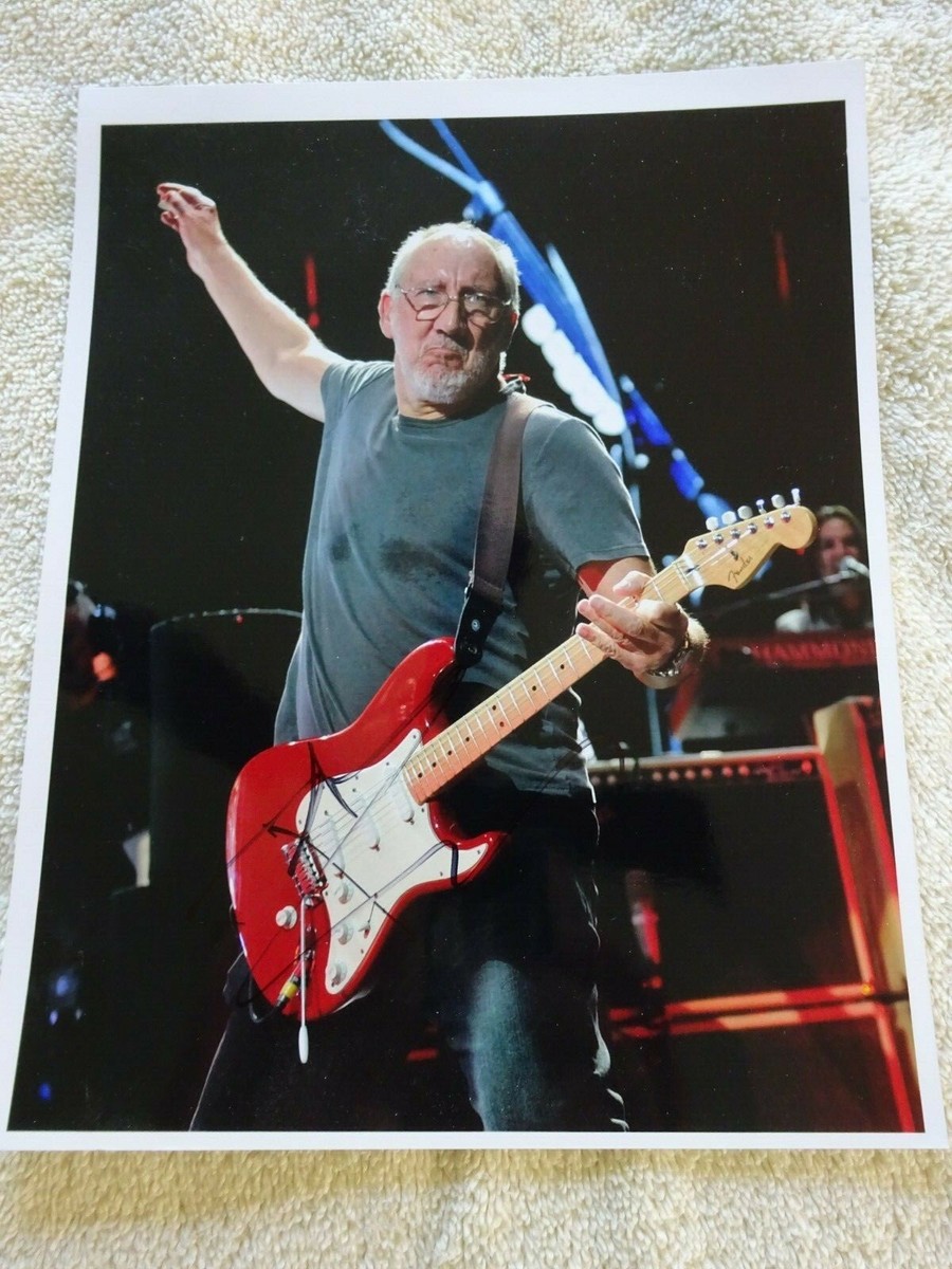 Pete Townshend (The Who) signed / autographed Windmill Pose 8 x 10