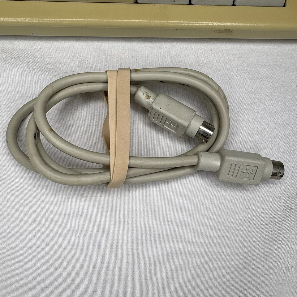 Apple Extended Keyboard II M3501 Vintage 1990 ADB Cable AS-IS - Image 2 of 4