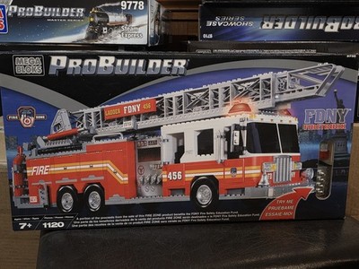 Mega Bloks FDNY Firetruck 456 Fire Engine Kit Pro Builder 9735 Sealed NIB