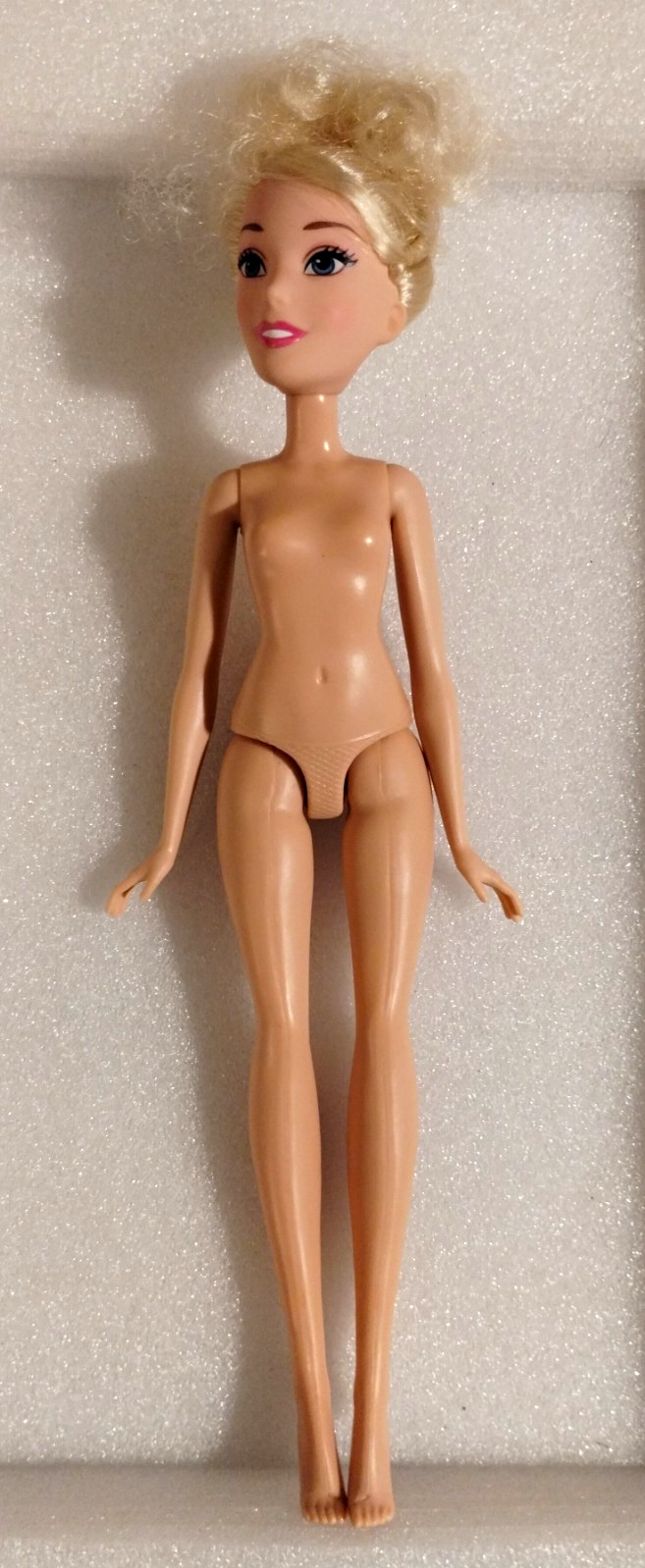 Nude Disney Hasbro Cinderella Barbie Doll Toy Figurine Character 