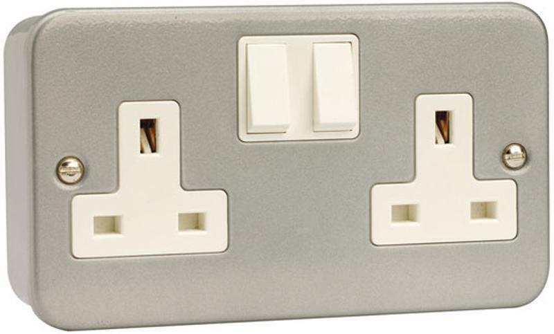 Click CL036 - Metal Clad 13Amp 2 Gang Double Pole Switched Socket -Industrial