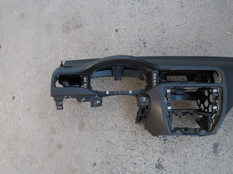 2011-2018 VOLKSWAGEN JETTA GLI GENUINE DASHBOARD INSTRUMENT PANEL ASSEMBLY OEM - Image 2 of 4