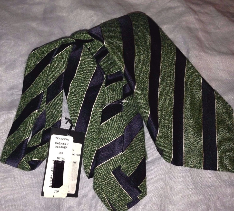  Corbata de seda/cachemira Cesare Attolini hecha a mano en Italia Foto 4 de 4