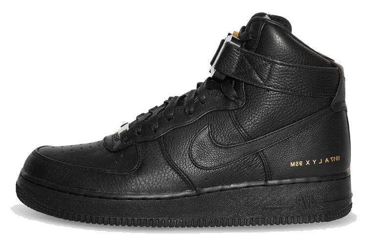 Preços baixos em Nike 1017 ALYX 9SM x Air Force 1 High Triple