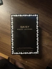 Daisy by Marc Jacobs Eau De Toilette 1.7 fl oz 50 mL Spray
