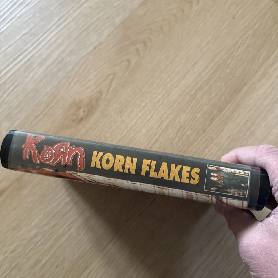 Korn & Life Of Agony Korn Flakes VHS - Imagem 2 de 4