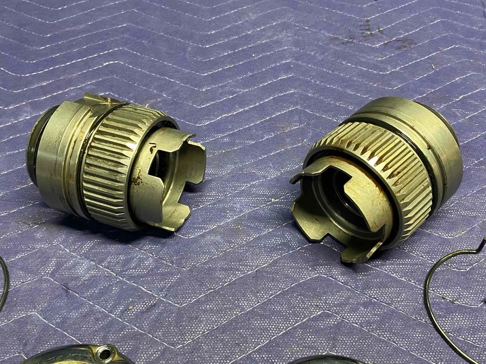 73-87 Chevy GMC 4wd Truck AUTOMATIC LOCKING HUBS OEM Square Body 73-91 K5 Blazer - Image 4 of 4