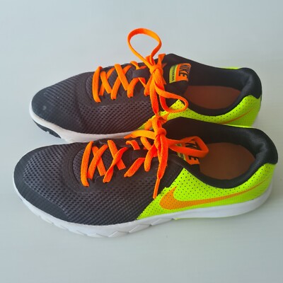 nike fluro runners