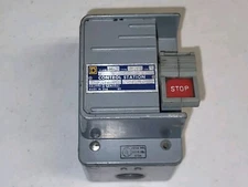 Square D 9001 BW104 Series A 600V AC/DC Control Station NEMA 4 Enclosure