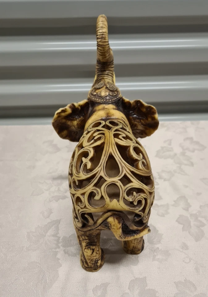 Escultura de osso de elefante Design Toscano Jali - Imagem 3 de 4