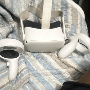 Meta Quest 2 White Standalone VR Headset Includes Two Controllers