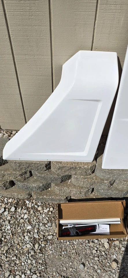 Carenado de cama Lund Fastback 13224 NOS Chevy Silverado 99-07 1500 2500 3500 Foto 2 de 4