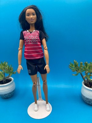 Barbie Soccer Player 2016 Made To Move MTM Articulated Doll Brunette 1st Edition