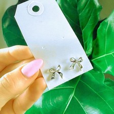 Silver Bow Stud Earrings Metal Butterfly Closure Lobe Fashion  Costumes Jewelry