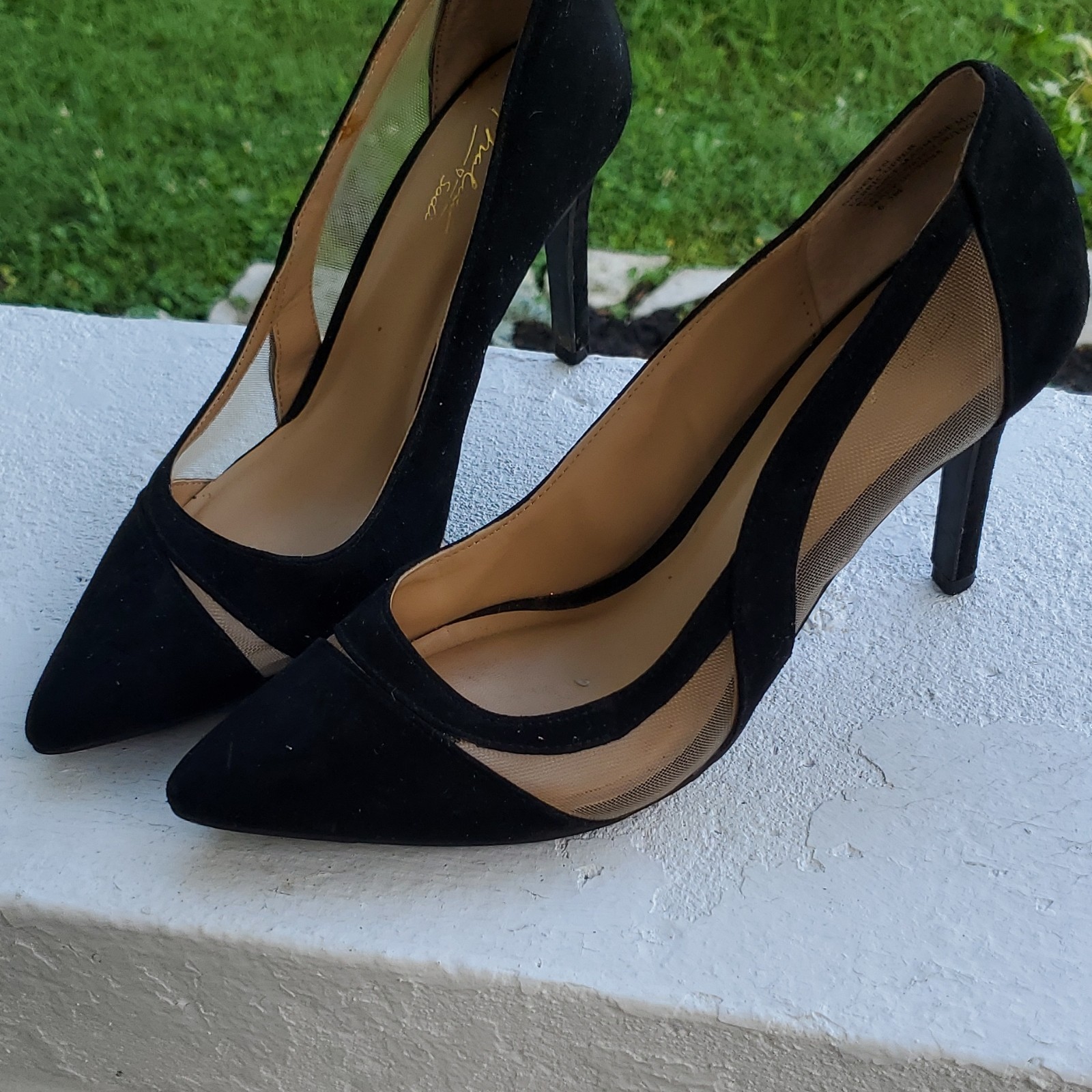 Fergalicious Black Pointed Toe Pump Heels Fabric Slip On Womens US 6.5 M