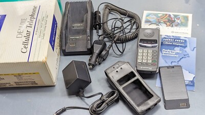 Vintage MOTOROLA  Lazer Phone Model 61610 w/Battery, Chargers, Box, Book
