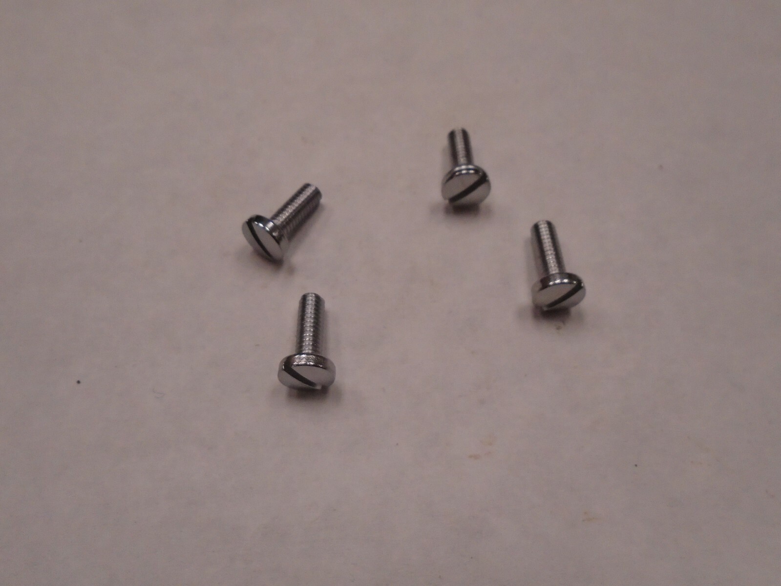 4 PCS. SS6090910SP INDUSTRIAL SEWING MACHINE SCREWS 9/6440 L=9 FITS