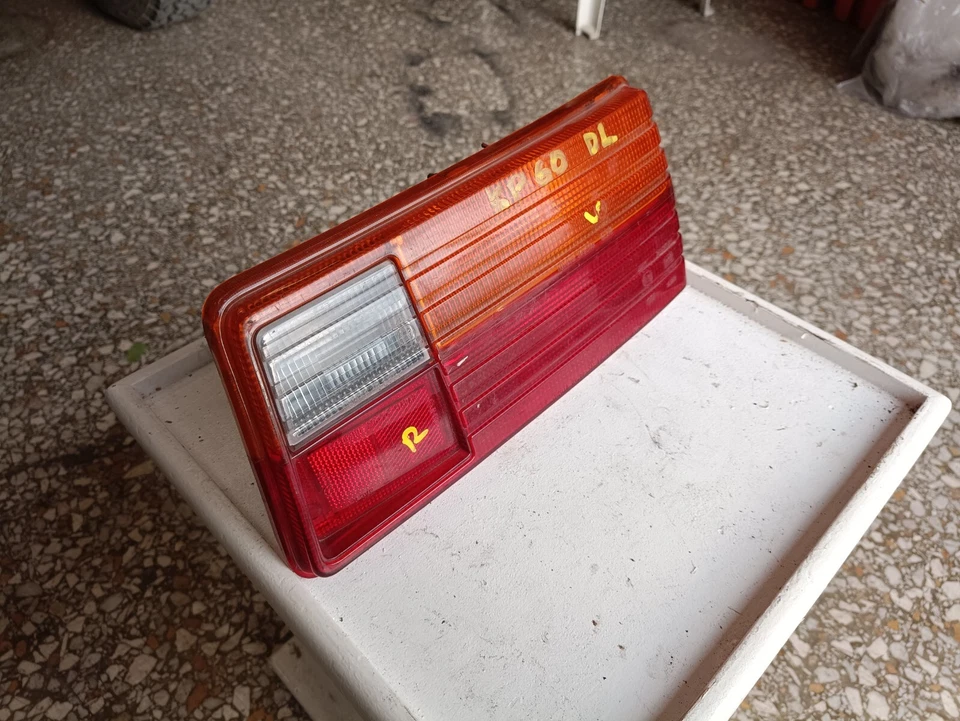 TOYOTA STARLET KP60 RIGHT TAIL LIGHT USED GENIUNE - Image 3 of 4