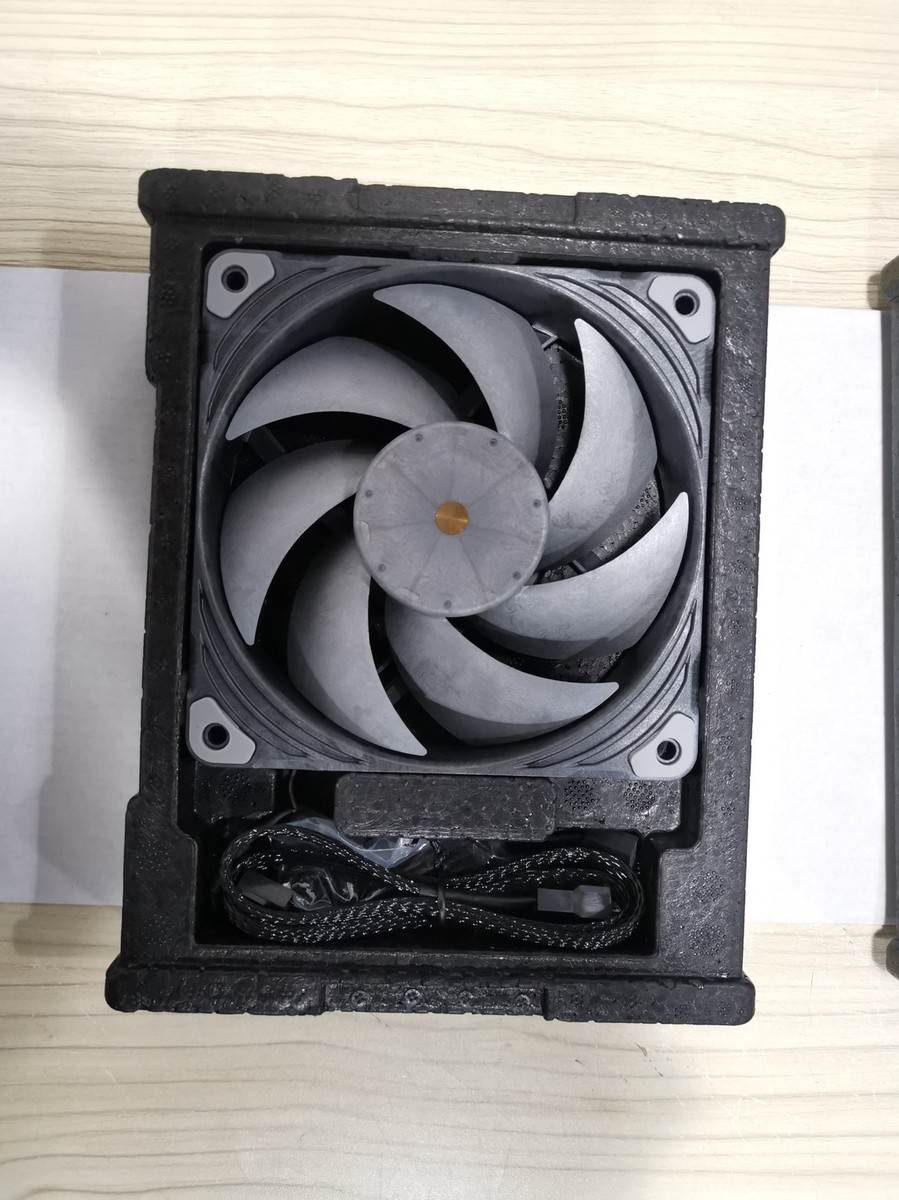 Phanteks T30-120 Fan Triple-Pack Premium High-Performance Phanteks T30-120 Fan Triple-Pack Premium High-Performance
