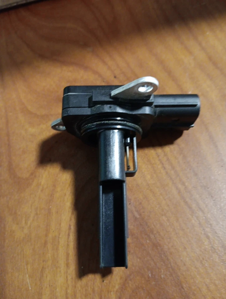 Mass Air Flow Sensor fits 2009-2015 Toyota Corolla 4Runner Prius  DENSO - Image 3 of 4