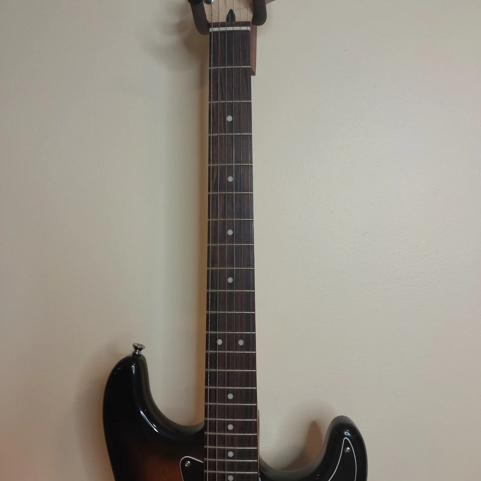 Squier Affinity Series Stratocaster HSS - Rosewood Fretboard 2014 Brown Sunburst - Image 3 of 4