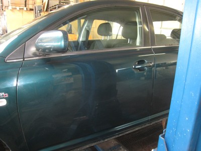 TÜR Vorne Links Toyota Avensis 2.0 D-4D T25 Farbe grün-met. 6S3 Limousine