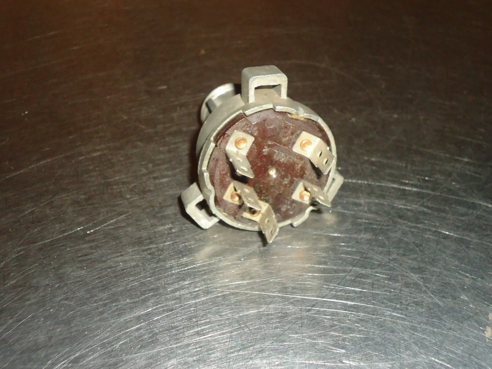 全新 NOS GM Delco Remy 点火开关 1116661 1964 1965 年 Oldsmobile Cutlass F85 — 第 2/2 张图片