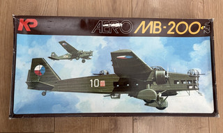 KP Model Kit Aero MB 200 1/72