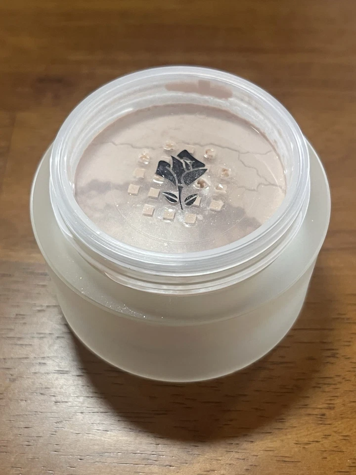 Lancôme Poudre de Lumière sparkling loose powder - Image 2 of 3