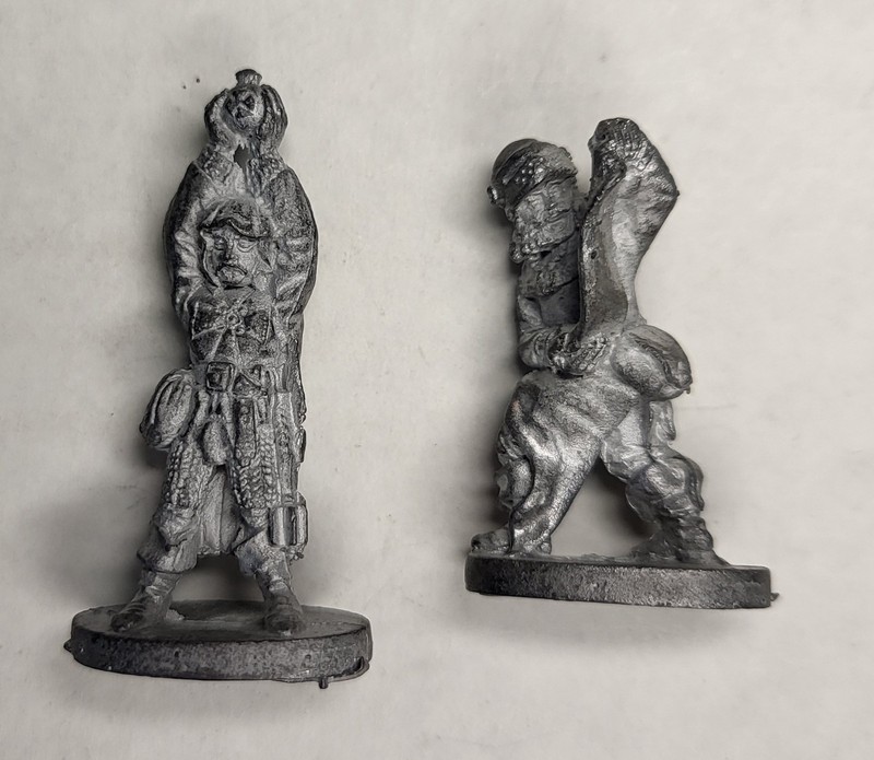 Vintage Grenadier Fantasy Lords Series lot of 2 Cleric Miniatures 1985, set 142