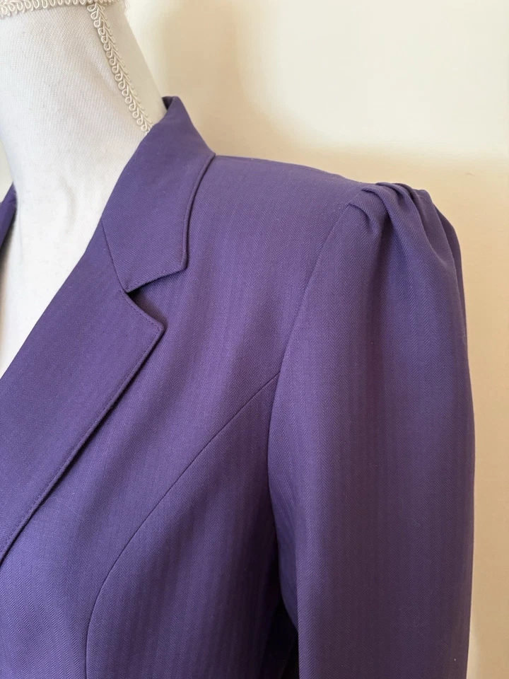Traje chaqueta y falda púrpura Saks Fifth Avenue 100 % lana vintage para mujer talla Foto 3 de 4