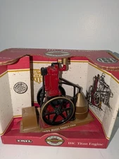  ERTL Die Cast 1:8 Titan Gas Engine IHC 4352 Boone Co. IL Fair Stand USA 1994