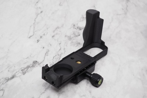 OM Systems OM-3 Carbon Fiber L Grip Arca Swiss Airtag (GRIP ONLY) - Photo 12 sur 15