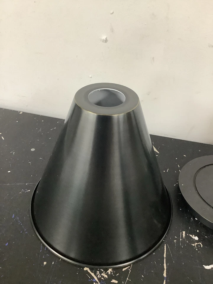 Robert Abbey Z2418 合金 17 英寸壁灯 - 深 Patina 青铜 - 无灯泡 — 第 2/4 张图片