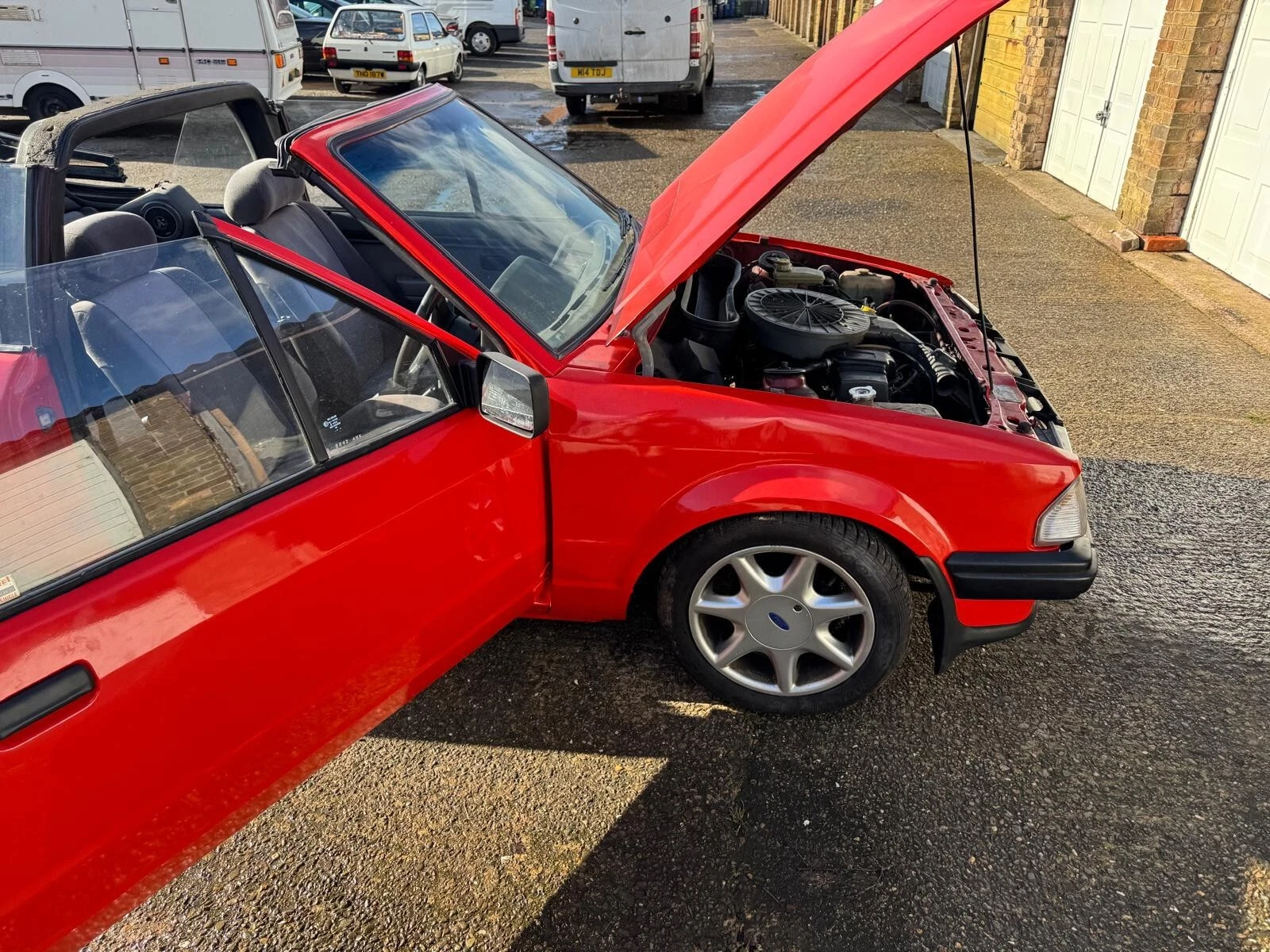 Mk3 FORD ESCORT 1.6 xr3  CABRIOLET 1985 running and driving with 12 month  Mot - Picture 9 of 24