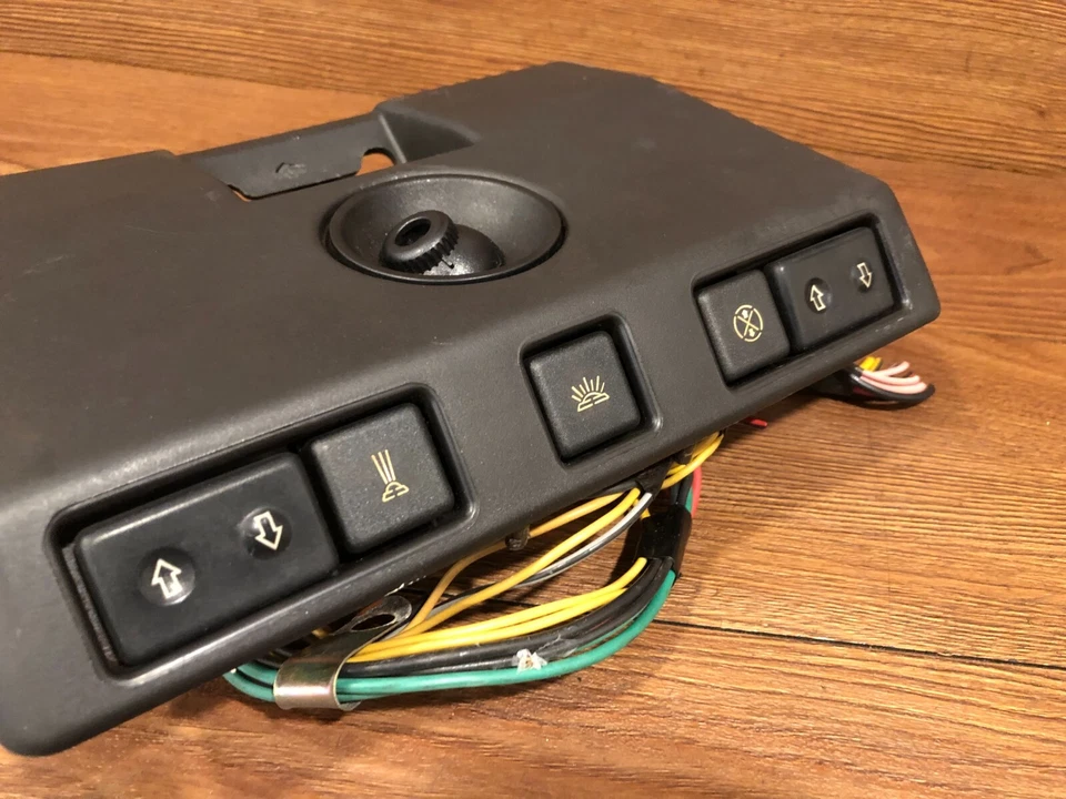 1987-1989 ALFA ROMEO MILANO DOME LIGHT WINDOW SWITCH CONTROL BUTTON PANEL OEM - Image 4 of 4