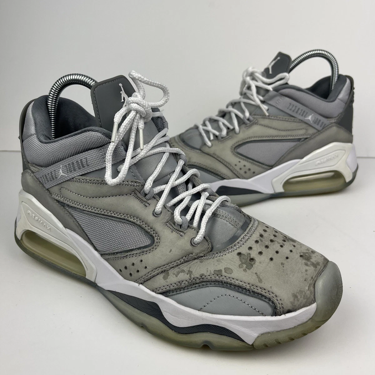 grey jordan basketball shoes