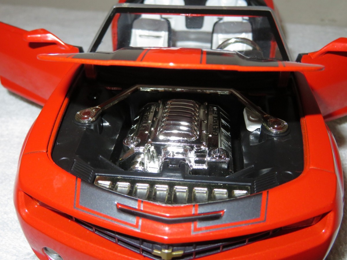 2007 CAMARO COVERTIBLE CONCEPT JADA DUB CITY 1:18 OPENING HOOD