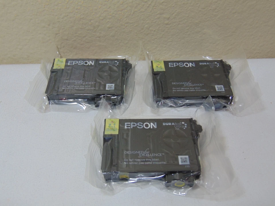 Epson 252 Standard Capacity Ink Cartridge Cyan Magenta Yellow EXP 2020 - Image 4 of 4