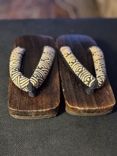 Vintage Japanese Geta Wooden Sandals, Size 19cm kids size Black And White