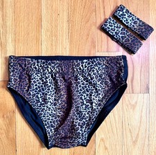 Men&rsquo;s Pro Wrestling Gear Set Leopard Front/Black Back Trunks w/ Arm Bands 34&ndash;36M