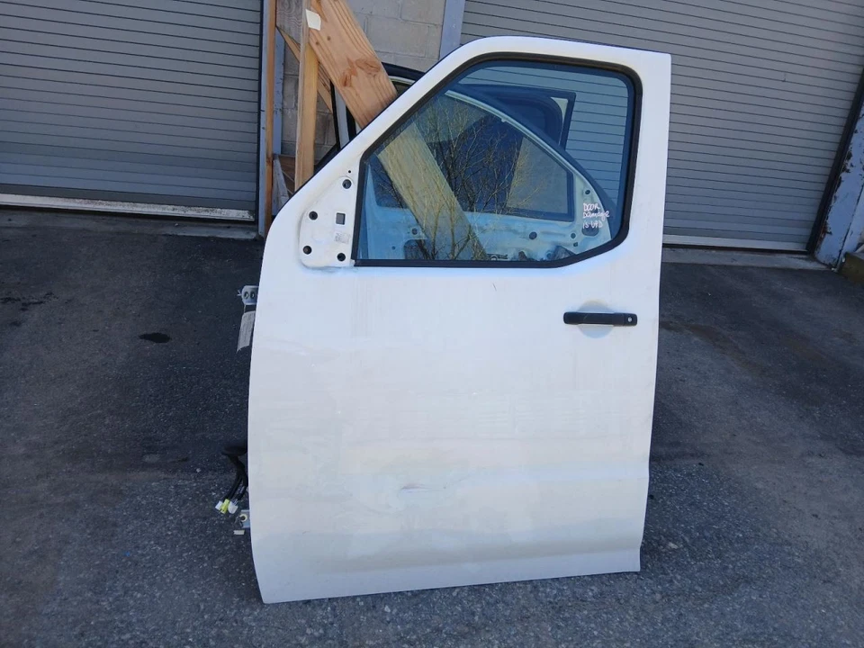 (LOCAL PICKUP ONLY) Driver Left Front Door Electric Fits 16-20 NV 1500 775096 - Image 2 of 4