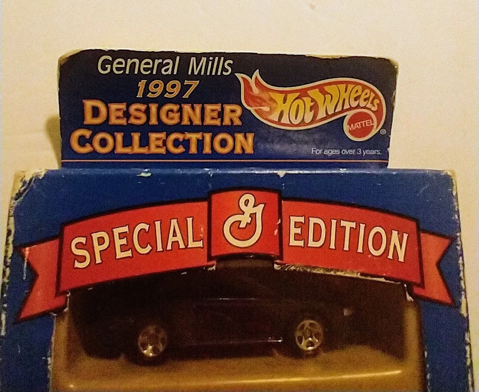 Hot Wheels 1997 Designer Collection General Mills Die Cast, nuevo en paquete, algo de desgaste Foto 3 de 4