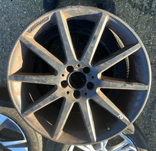 1 X GENUINE MERCEDES GLA45 AMG 20