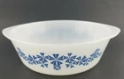 Vintage Glasbake J514 2 Quart Round Casserole Dish White Blue Pinwheel Flowers