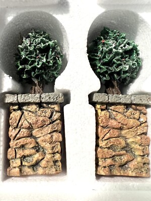 Dept 56 Village Stone Corner Posts With Holly Tree  Ensemble De Deux #52649