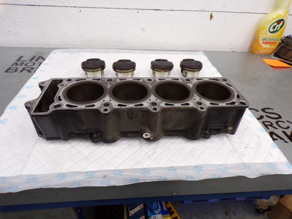 Kawasaki Z750 Z 750 Cylinder barrel & pistons Z257 - image 2 of 4